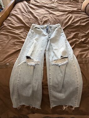 High-Rise Distressed Wide-Leg Jeans - Light Blue